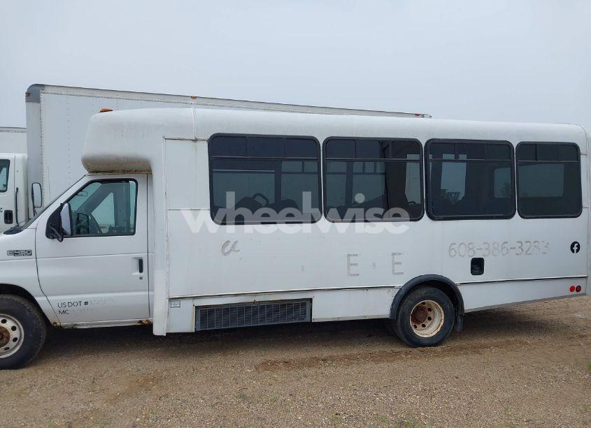 Photo 14 of 2001 Ford E-450 CUTAWAY STANDARD (VIN 1FDXE45F41HA50225)