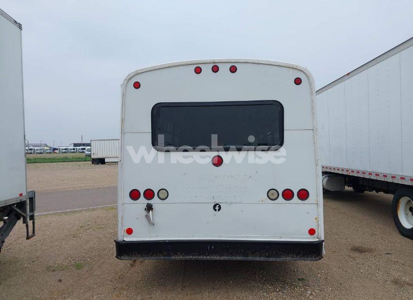 Photo 15 of 2001 Ford E-450 CUTAWAY STANDARD (VIN 1FDXE45F41HA50225)