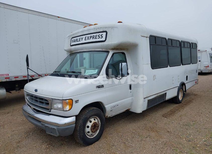 Photo 2 of 2001 Ford E-450 CUTAWAY STANDARD (VIN 1FDXE45F41HA50225)