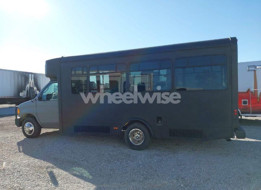 Photo 14 of 2005 Ford Bus E-450 CUTAWAY (VIN 1FDXE45P05HB38901)