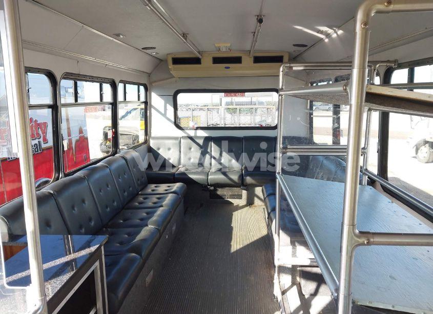 Photo 6 of 2005 Ford Bus E-450 CUTAWAY (VIN 1FDXE45P05HB38901)