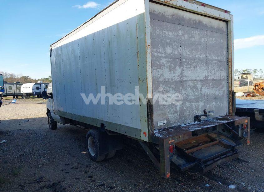 Photo 3 of 2005 Ford E-450 CUTAWAY STANDARD (VIN 1FDXE45P75HA36009)