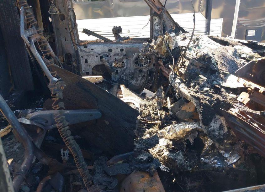 Photo 5 of 2004 Ford E-450 CUTAWAY STANDARD (VIN 1FDXE45S04HA07664)