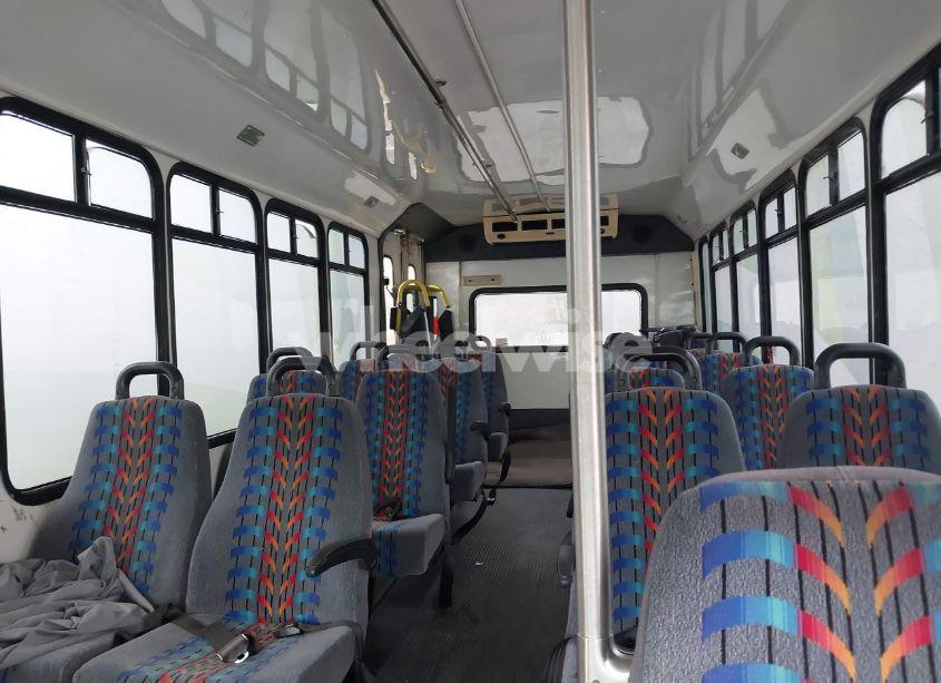 Photo 6 of 2005 Ford E-450 CUTAWAY STANDARD (VIN 1FDXE45S05HA32470)