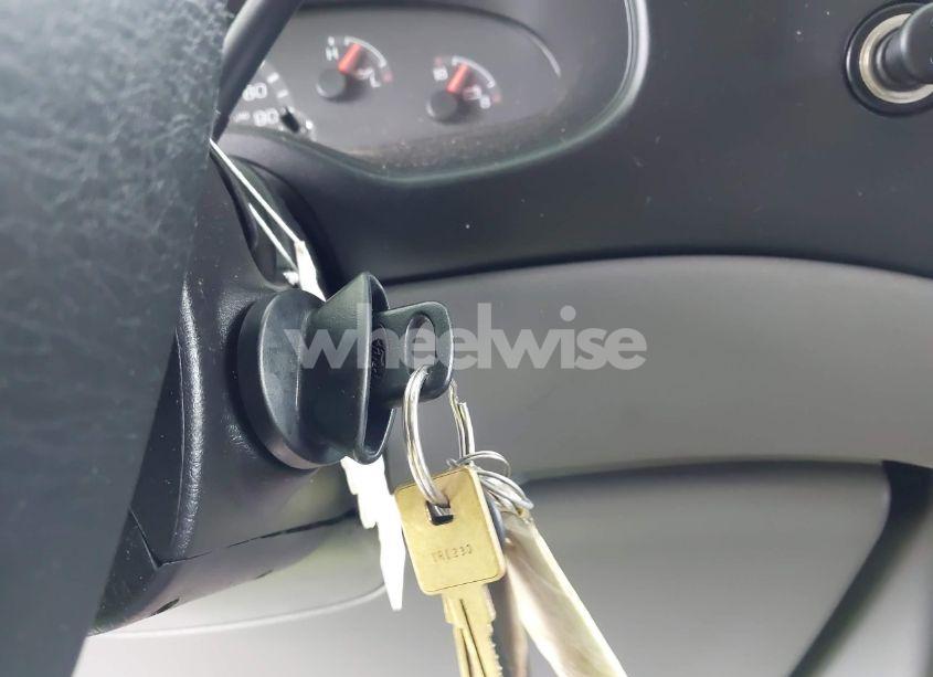 Photo 10 of 2001 Ford E-450 CUTAWAY STANDARD (VIN 1FDXE45S11HB04951)