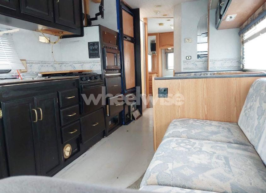 Photo 7 of 2001 Ford E-450 CUTAWAY STANDARD (VIN 1FDXE45S11HB04951)