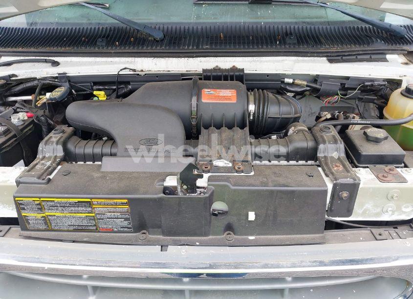 Photo 9 of 2001 Ford E-450 CUTAWAY STANDARD (VIN 1FDXE45S11HB04951)