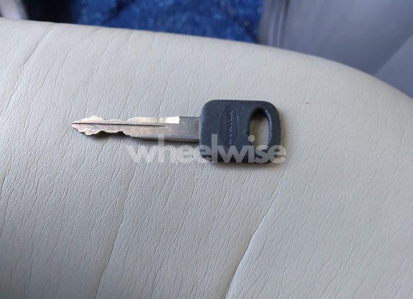 Photo 10 of 2003 Ford E-450 CUTAWAY STANDARD (VIN 1FDXE45S13HA01676)