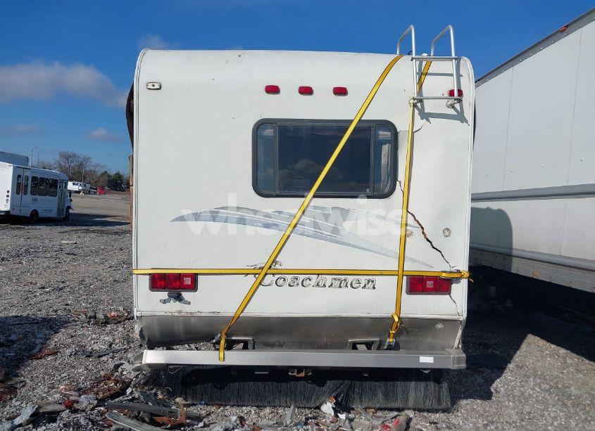 Photo 18 of 2005 Coachmen Leprechan N/A (VIN 1FDXE45S14HB12097)