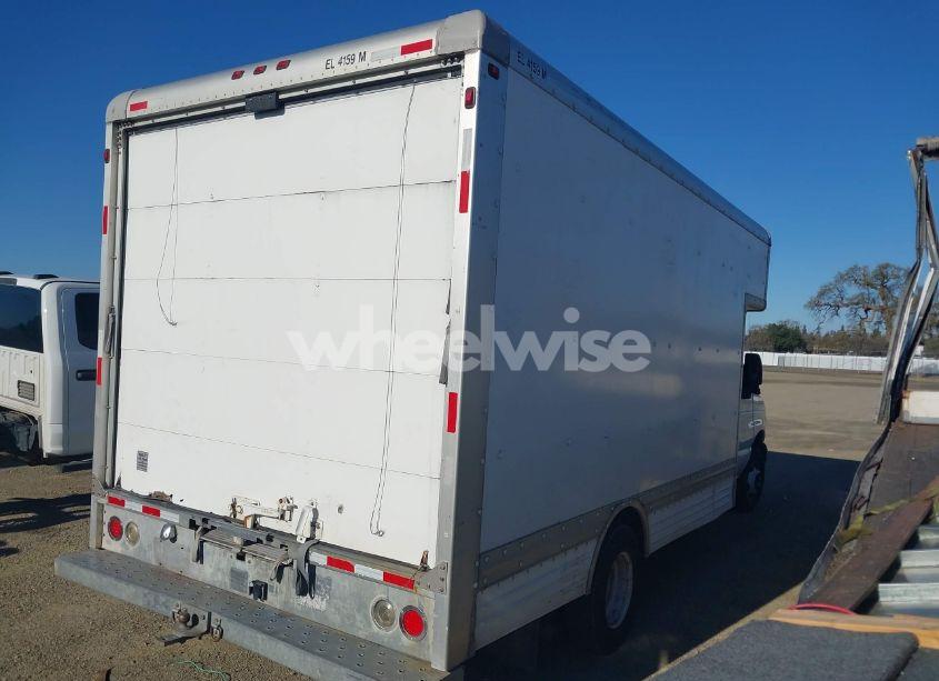 Photo 4 of 2007 Ford E-450 CUTAWAY (VIN 1FDXE45S17DA17907)