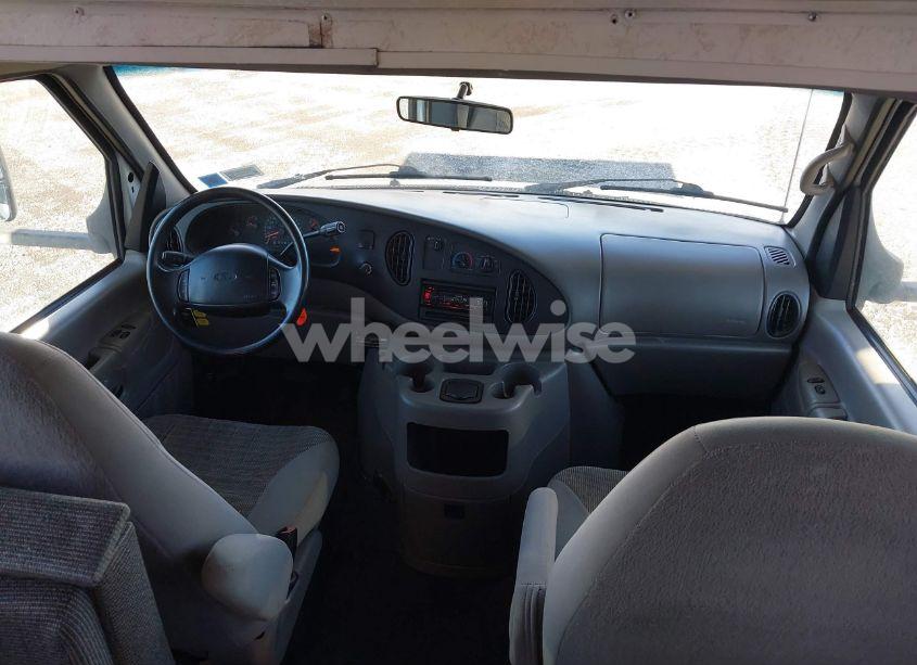 Photo 7 of 2001 Ford E-450 CUTAWAY STANDARD (VIN 1FDXE45S21HB50577)