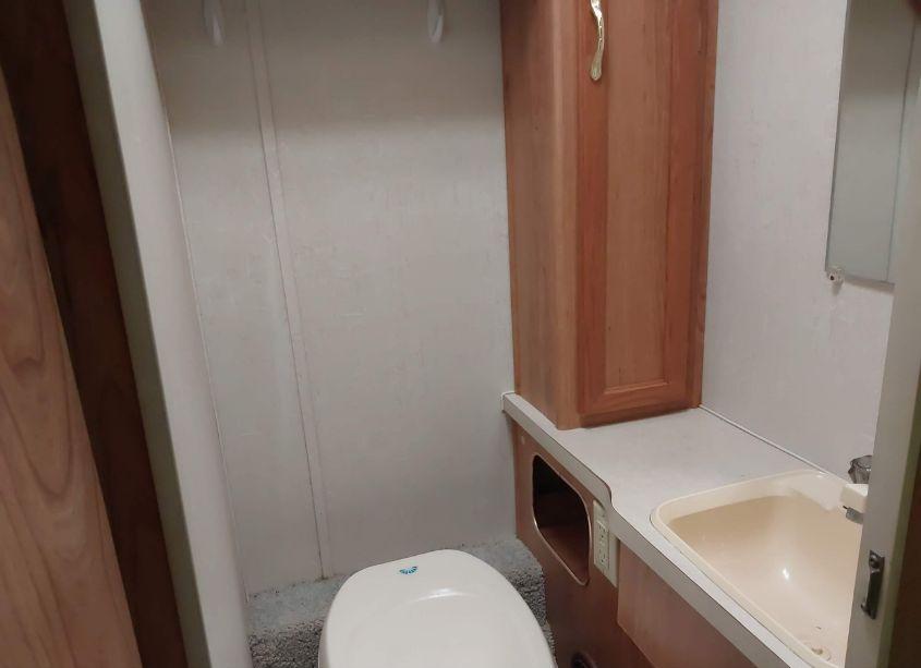 Photo 13 of 2001 Ford E-450 CUTAWAY STANDARD (VIN 1FDXE45S31HA11090)