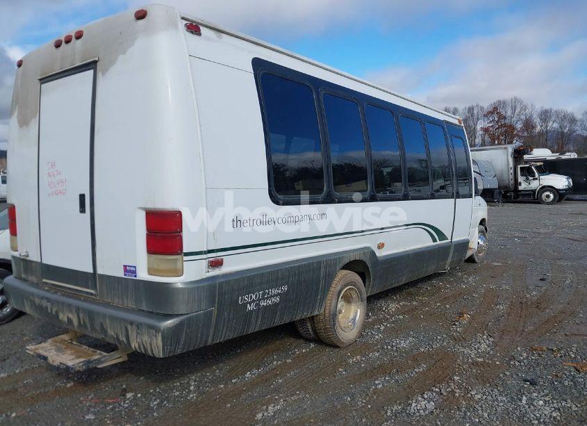 Photo 4 of 2005 Ford Econoline COMMERCIAL CUTAWAY STANDARD (VIN 1FDXE45S35HA24427)