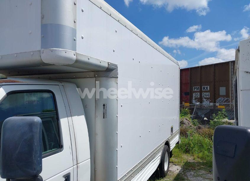 Photo 16 of 2006 Ford E-450 CUTAWAY (VIN 1FDXE45S36DA09242)