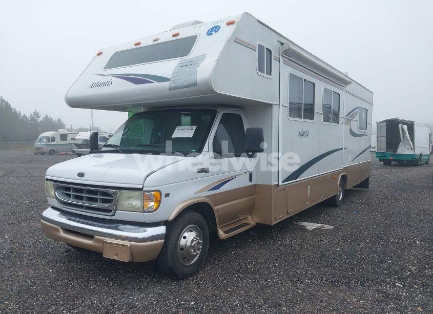 Photo 2 of 2002 Ford E-450 CUTAWAY STANDARD (VIN 1FDXE45S42HB61016)