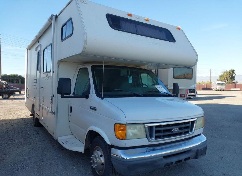 2006 Ford E-450 CUTAWAY (VIN 1FDXE45S46HA76876) main photo