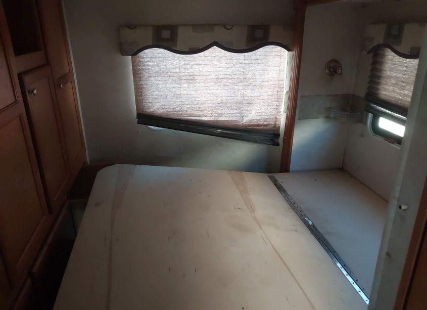 Photo 14 of 2006 Ford E-450 CUTAWAY (VIN 1FDXE45S46HA76876)