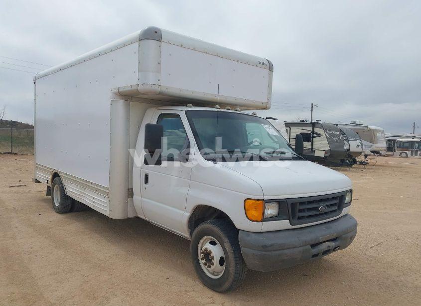 2007 Ford E-450 CUTAWAY (VIN 1FDXE45S47DA75980) main photo