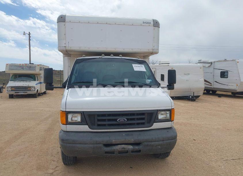 Photo 12 of 2007 Ford E-450 CUTAWAY (VIN 1FDXE45S47DA75980)