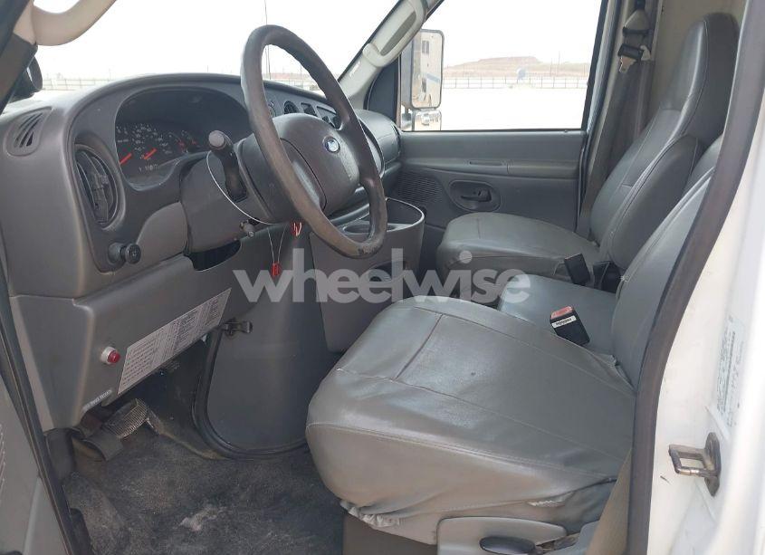 Photo 7 of 2007 Ford E-450 CUTAWAY (VIN 1FDXE45S47DA75980)