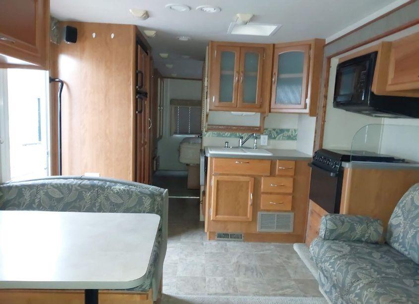 Photo 8 of 2006 Ford E-450 JAMBOREE MOTOR HOME (VIN 1FDXE45S56DA39987)