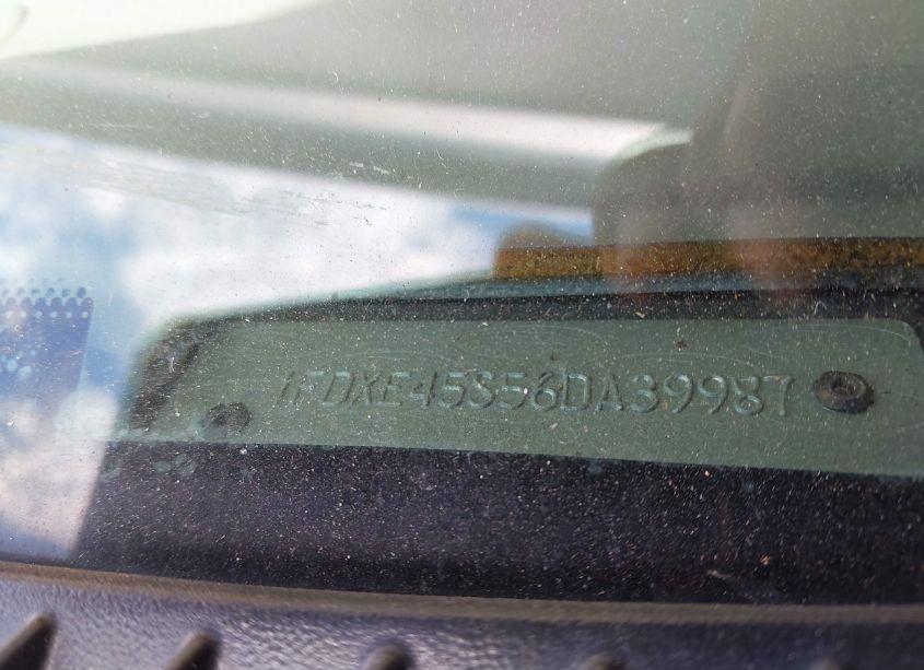 Photo 9 of 2006 Ford E-450 JAMBOREE MOTOR HOME (VIN 1FDXE45S56DA39987)