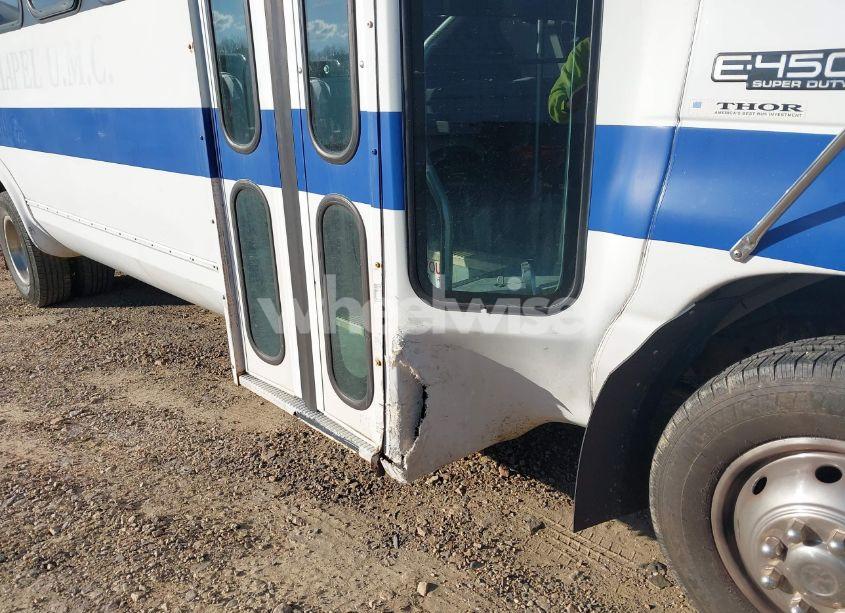 Photo 11 of 2000 El Dorado E-450 CUTAWAY BUS (VIN 1FDXE45S5YHA80714)