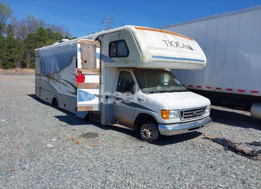 2003 Ford E-450 CUTAWAY STANDARD (VIN 1FDXE45S63HB57941) main photo