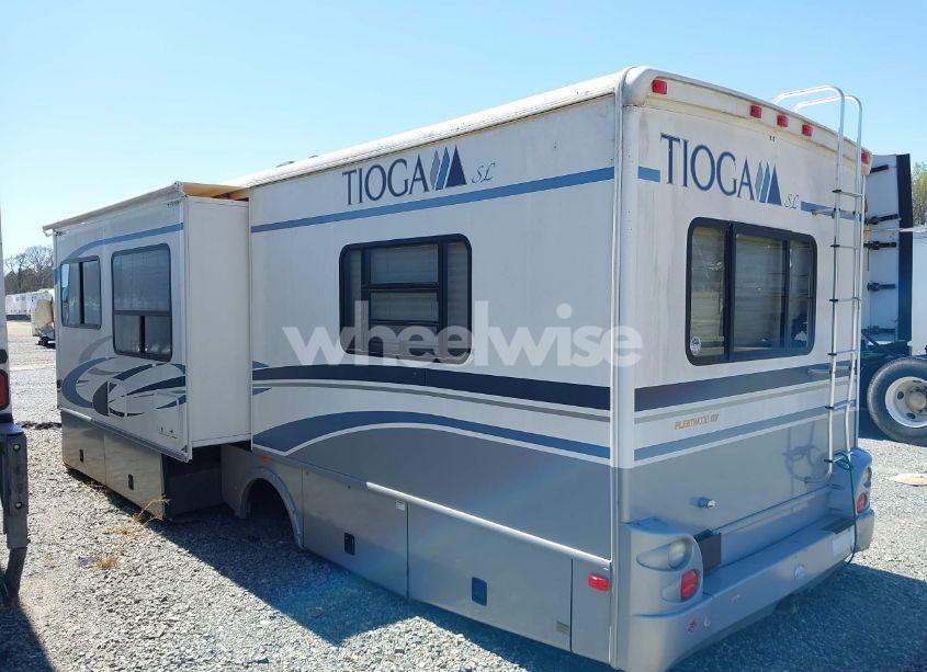 Photo 16 of 2003 Ford E-450 CUTAWAY STANDARD (VIN 1FDXE45S63HB57941)