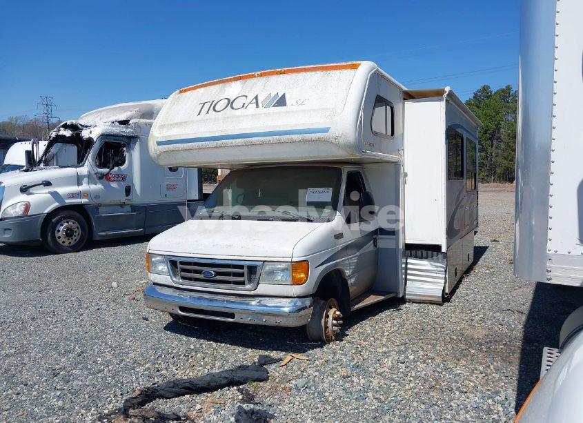 Photo 2 of 2003 Ford E-450 CUTAWAY STANDARD (VIN 1FDXE45S63HB57941)