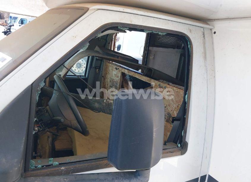 Photo 20 of 2003 Ford E-450 CUTAWAY STANDARD (VIN 1FDXE45S63HB57941)