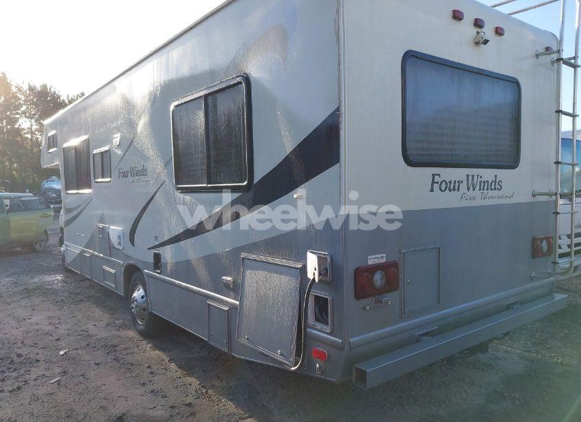 Photo 3 of 2005 Ford E-450 CUTAWAY (VIN 1FDXE45S65HA23143)