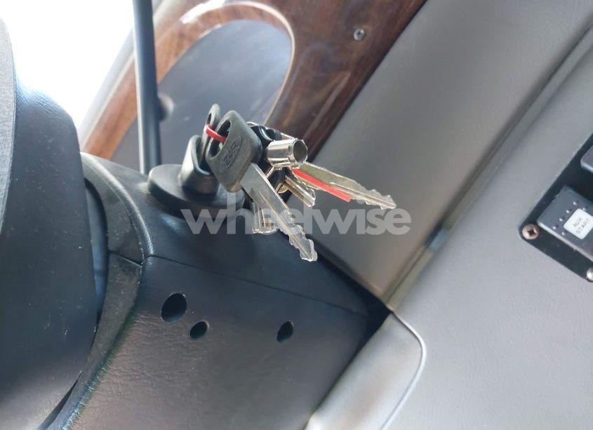 Photo 11 of 2002 Ford E-450 CUTAWAY STANDARD (VIN 1FDXE45S72HB60989)