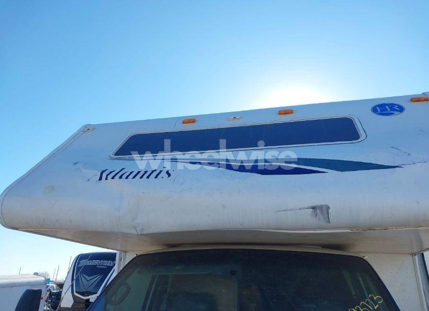 Photo 16 of 2002 Ford E-450 CUTAWAY STANDARD (VIN 1FDXE45S72HB60989)