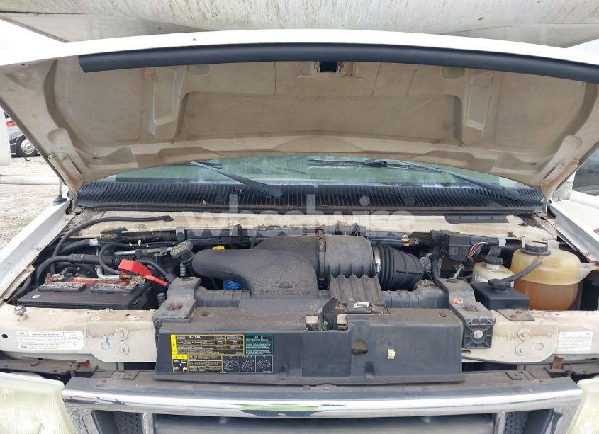 Photo 9 of 2006 Ford Econoline E450 SUPER DUTY CUTWY VAN (VIN 1FDXE45S76DA85336)