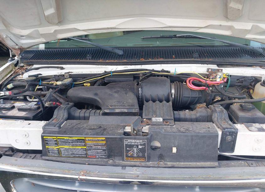 Photo 10 of 2000 Ford E-450 CUTAWAY STANDARD (VIN 1FDXE45S7YHB88378)