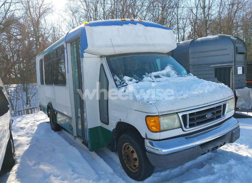 2005 Ford E-450 CUTAWAY STANDARD (VIN 1FDXE45S85HB48788) main photo