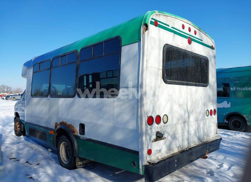 Photo 3 of 2005 Ford E-450 CUTAWAY STANDARD (VIN 1FDXE45S85HB48788)