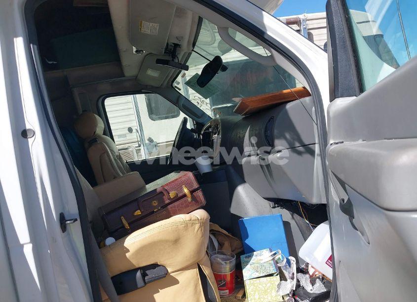 Photo 5 of 2006 Ford E-450 CUTAWAY (VIN 1FDXE45S86HA29107)