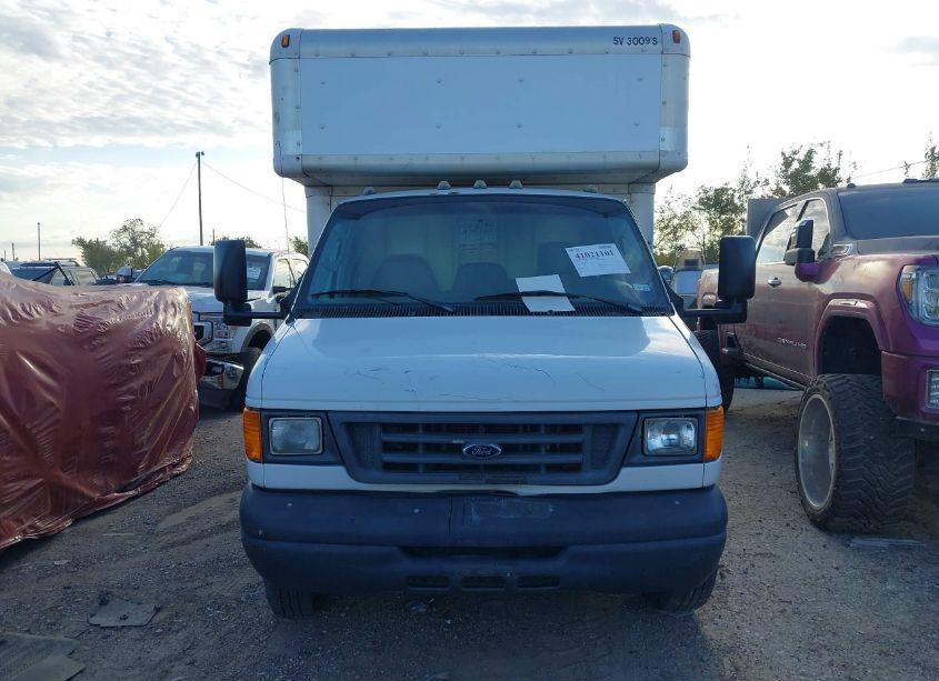 Photo 12 of 2007 Ford E-450 CUTAWAY (VIN 1FDXE45S87DA17631)