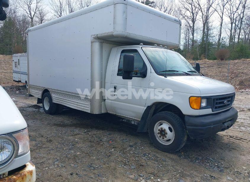 2007 Ford E-450 CUTAWAY (VIN 1FDXE45S87DA80440) main photo