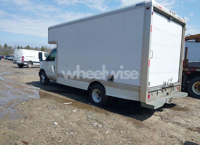 Photo 3 of 2007 Ford E-450 CUTAWAY (VIN 1FDXE45S87DA80440)