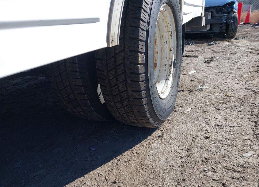 Photo 14 of 2006 Ford E-450 CUTAWAY (VIN 1FDXE45S96HA81765)