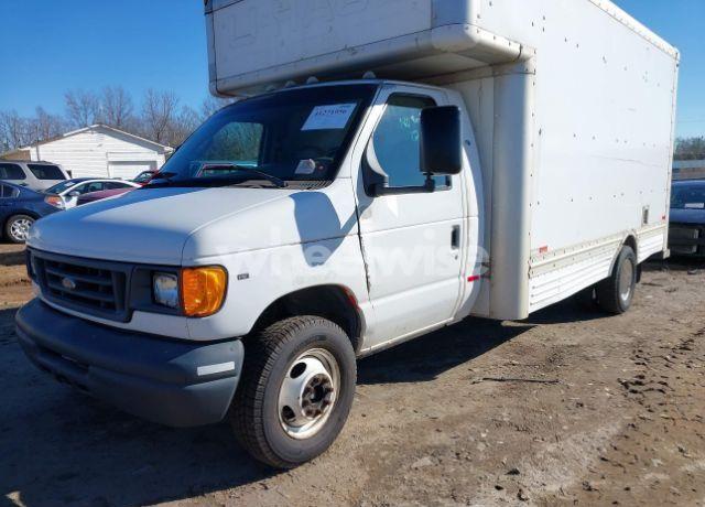 Photo 2 of 2006 Ford E-450 CUTAWAY (VIN 1FDXE45S96HA81765)