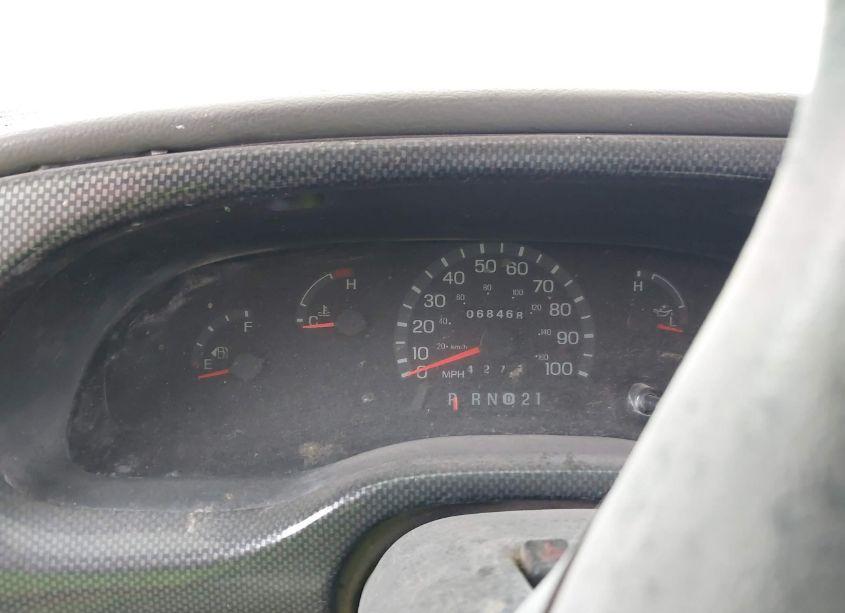 Photo 5 of 2002 Ford E-450 CUTAWAY STANDARD (VIN 1FDXE45SX2HB00849)