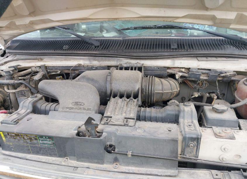 Photo 9 of 2002 Ford E-450 CUTAWAY STANDARD (VIN 1FDXE45SX2HB00849)