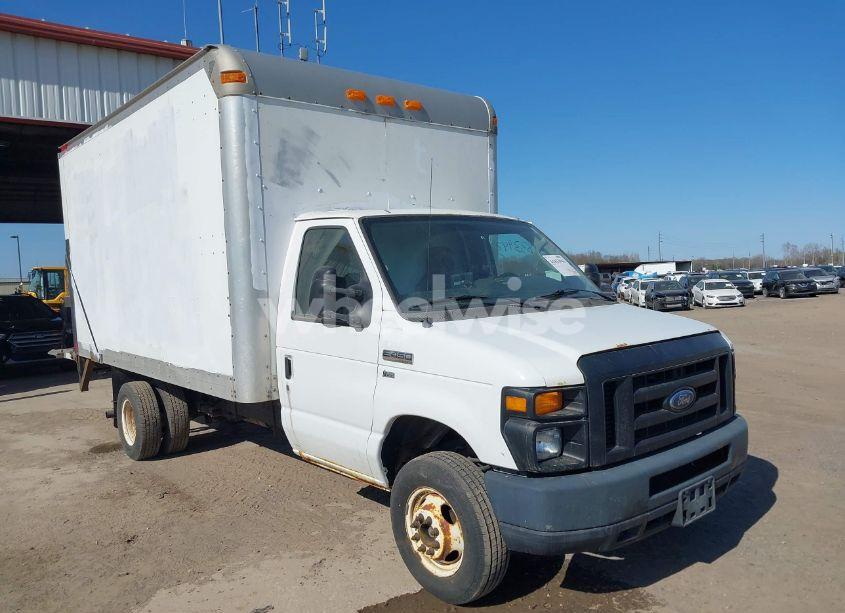 2012 Ford E-450 CUTAWAY (VIN 1FDXE4FLXCDB03931) main photo