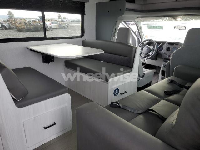 2024 FORD ECONOLINE E450 SUPER DUTY CUTAWAY VAN (VIN 1FDXE4FN0RDD40275) main photo