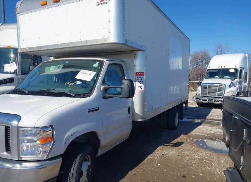 Photo 2 of 2021 Ford E-450 CUTAWAY (VIN 1FDXE4FN2MDC12631)