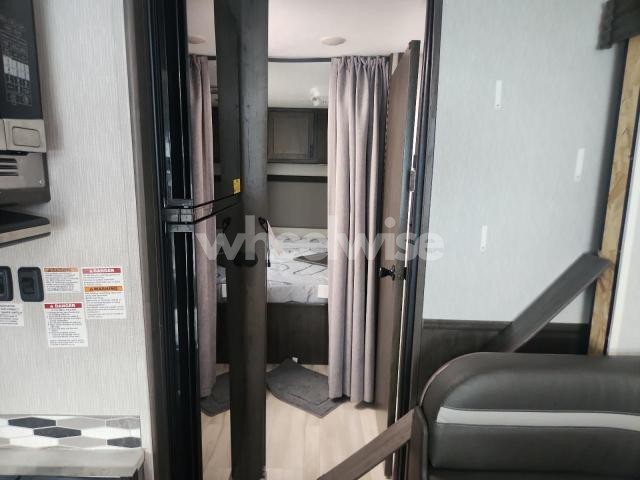 Photo 3 of 2024 FORD ECONOLINE E450 SUPER DUTY CUTAWAY VAN (VIN 1FDXE4FN3RDD04810)